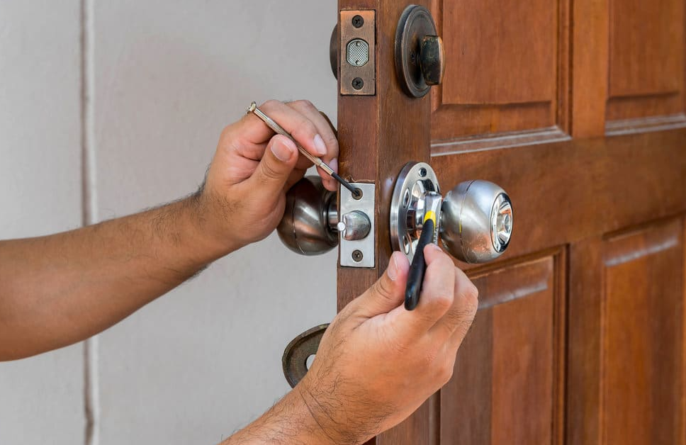 Residential locksmith service in Columbus, Ohio.