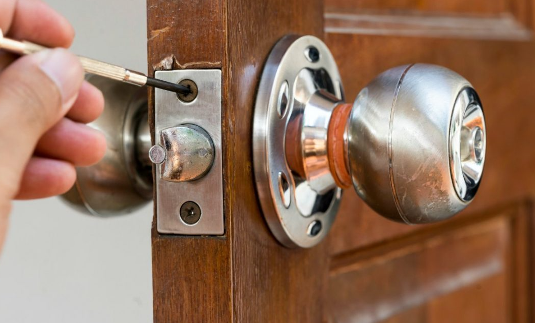 Residential locksmith service in Columbus, Ohio.