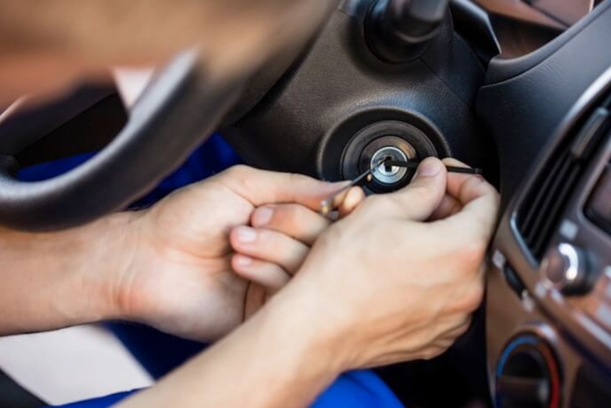 Alt text: "Professional auto locksmith services by ABC Locksmith in Ohio, specializing in car lockouts, key duplication, transponder key programming, and ignition repair for all vehicle makes and models."